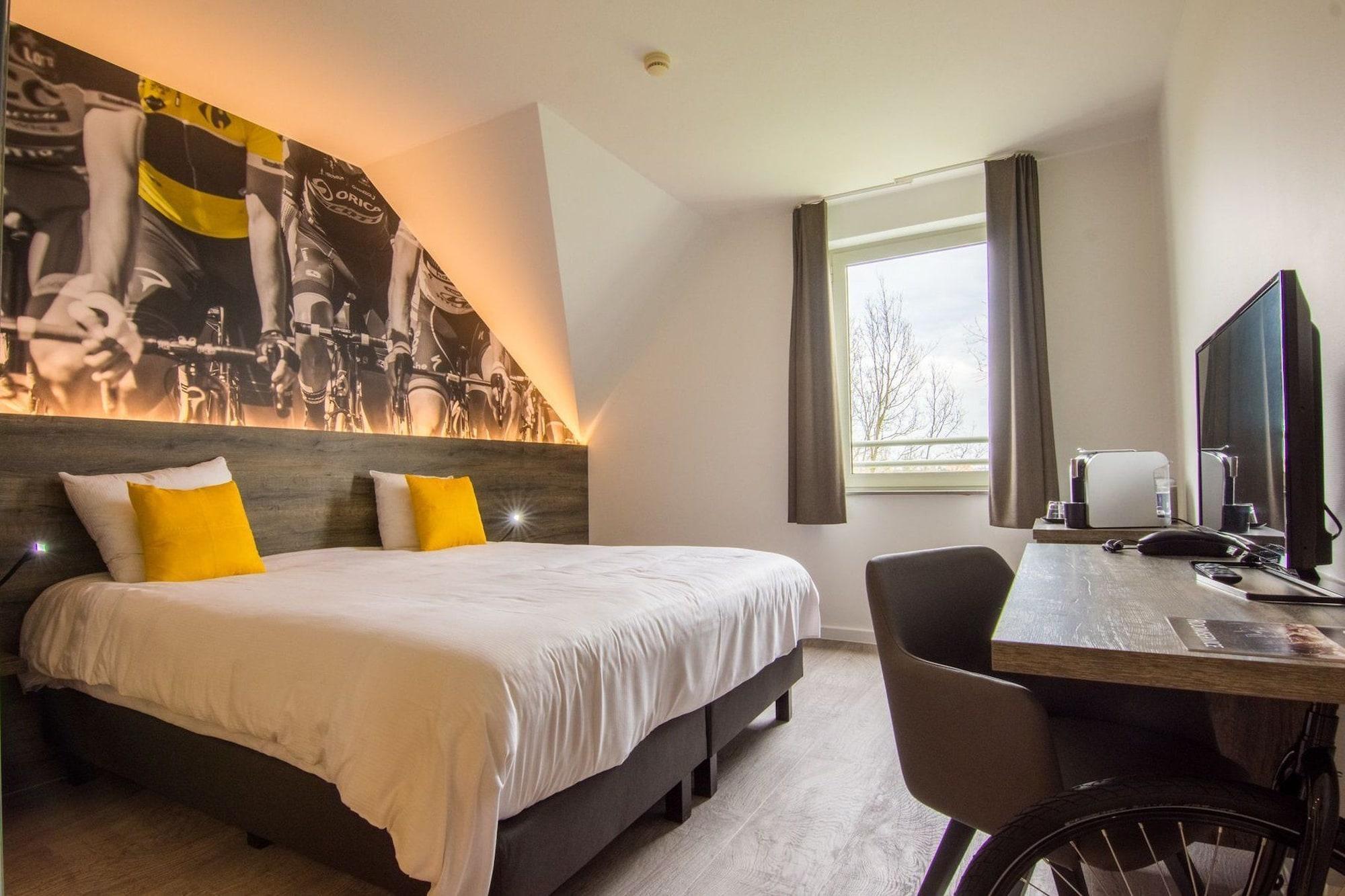 Velotel Hotel